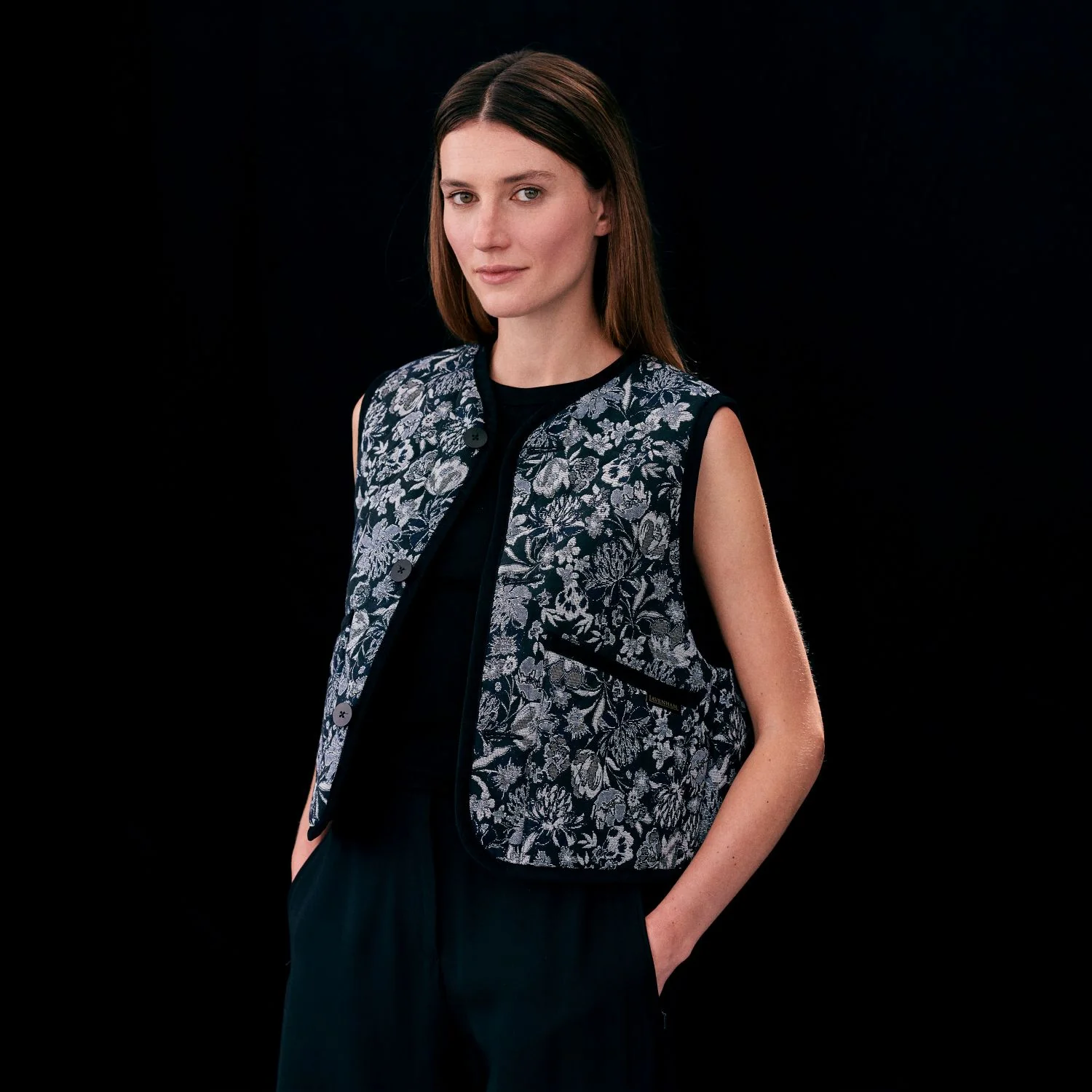 Black Edition Jacquard Cropped Thornham - Image 4