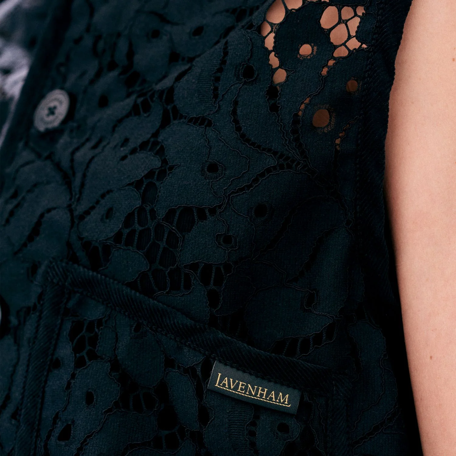 Black Edition Lace Cropped Cocoon Thornham - Image 6