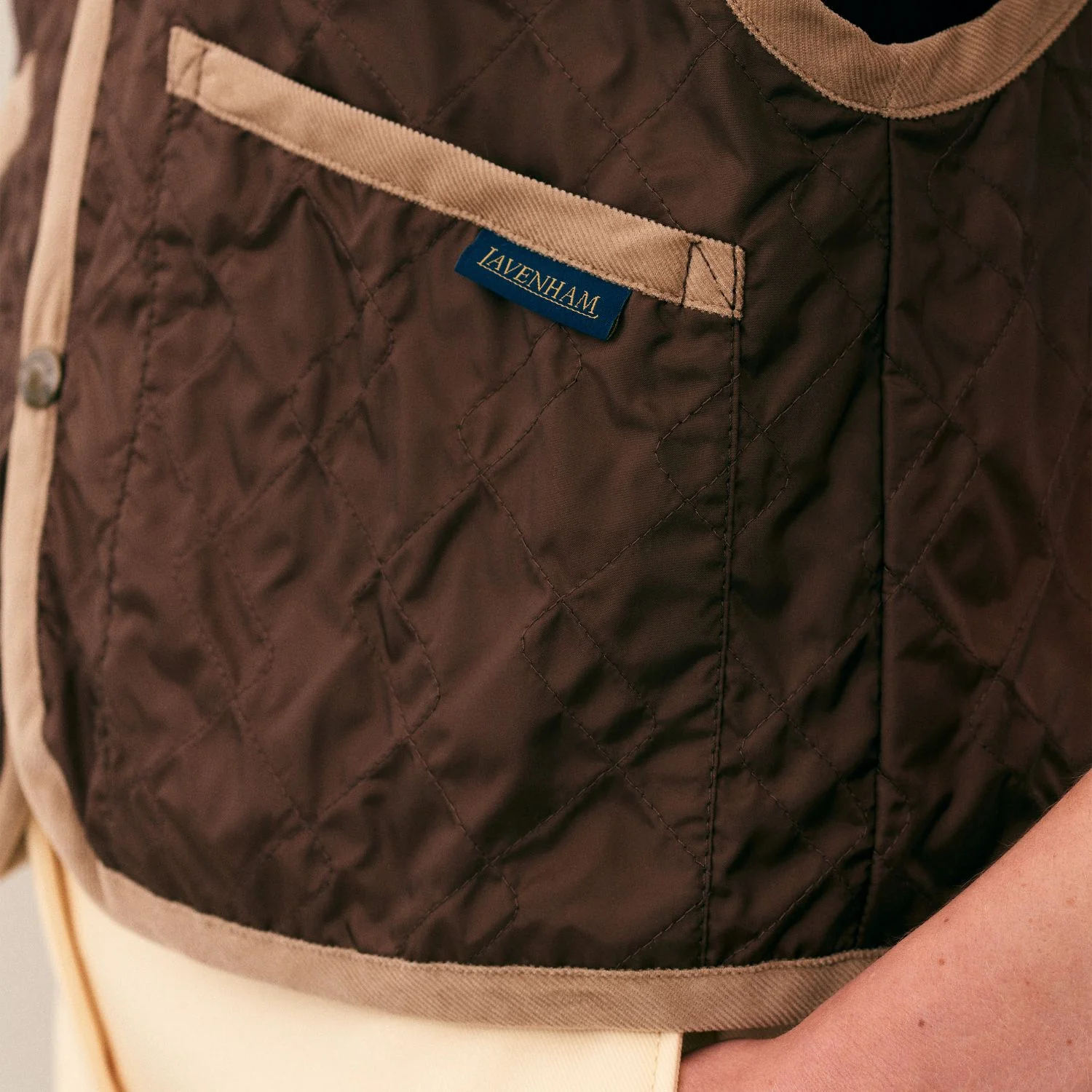 Unwadded Cropped Raydon Gilet - Image 5